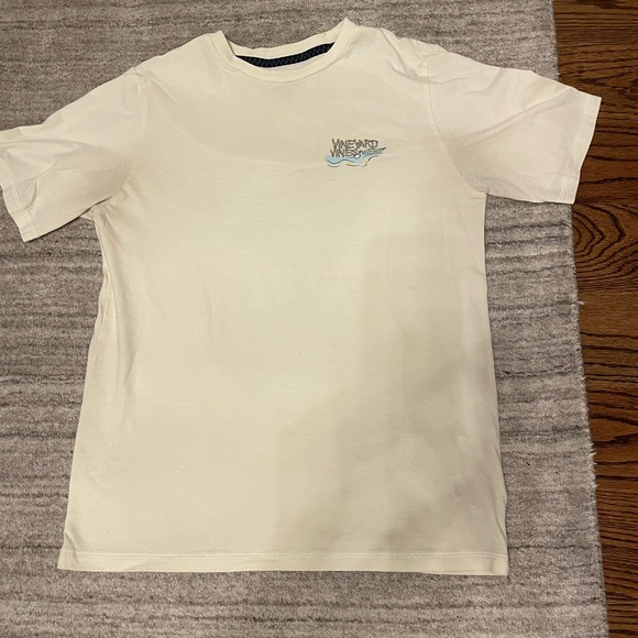 Boys Vineyard Vines tee shirt - Picture 3 of 6